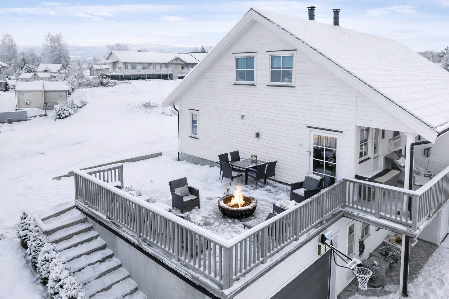 Velkommen til denne familievennlige boligen med populær beliggenhet på Råholt!