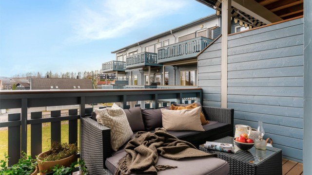 Jonas Ekse Hovland v/Krogsveen har gleden av å presentere Øvre Kjellerstuvei 8.