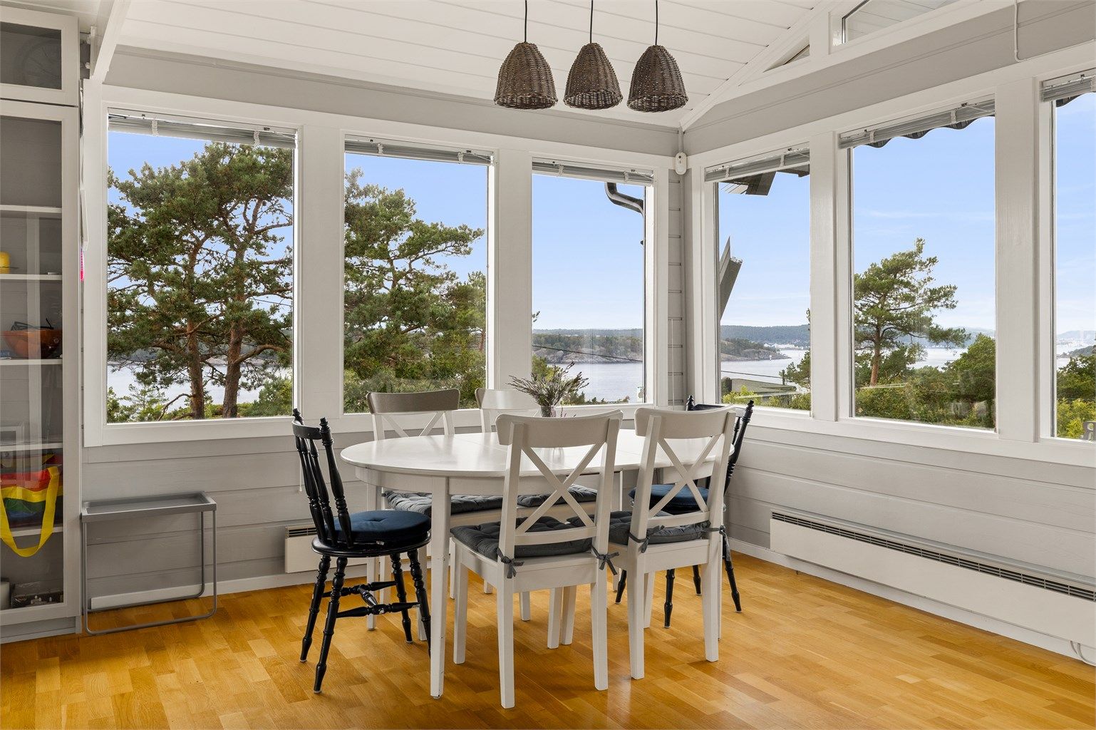 Å få servert denne utsikten sammen med måltidene er en luksus!