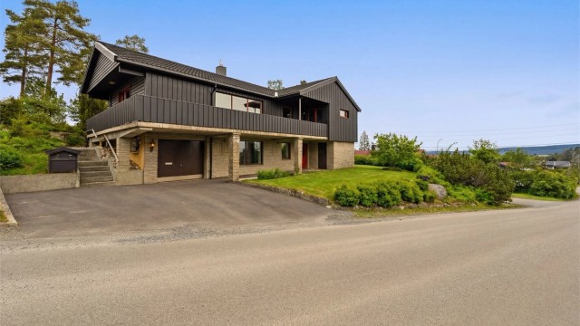 For økt trygghet er det installert radonsug i boligen etter tidligere radonmåling.