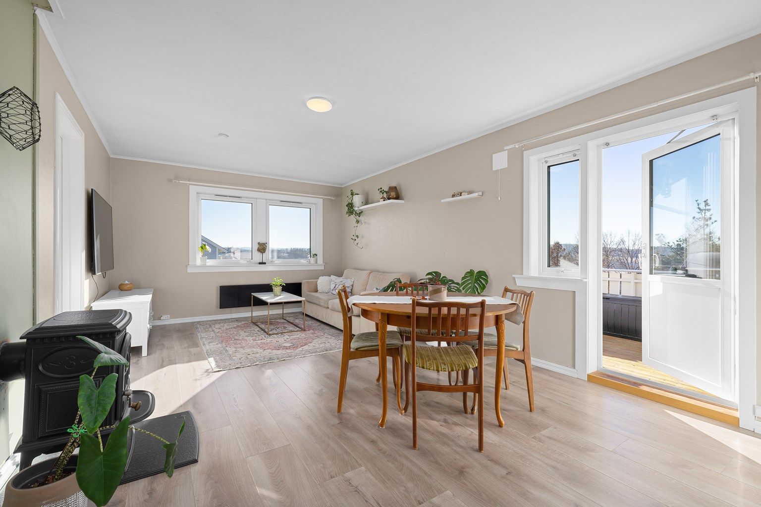 Holstebroveien 4C presenteres av Jørgen Sande Johansen i Krogsveen.