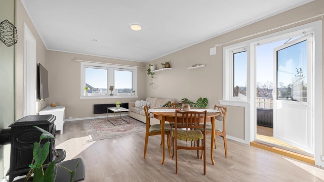 Holstebroveien 4C presenteres av Jørgen Sande Johansen i Krogsveen.