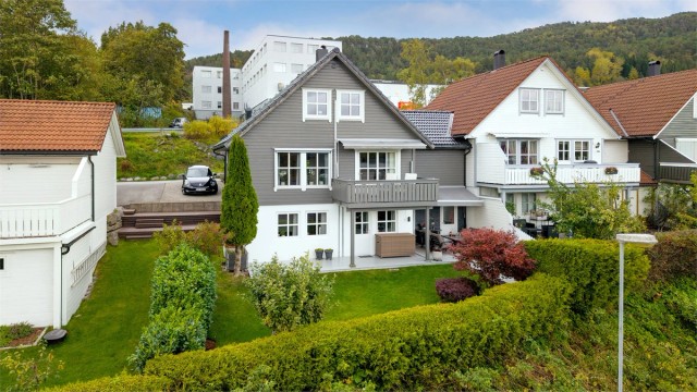 Velkommen til Jomarka 21 presentert av Krogsveen v/Eiendomsmegler/Partner Marit Stuen Aursnes