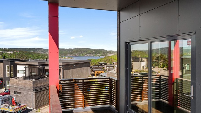 Balkongen fra stue/kjøkken