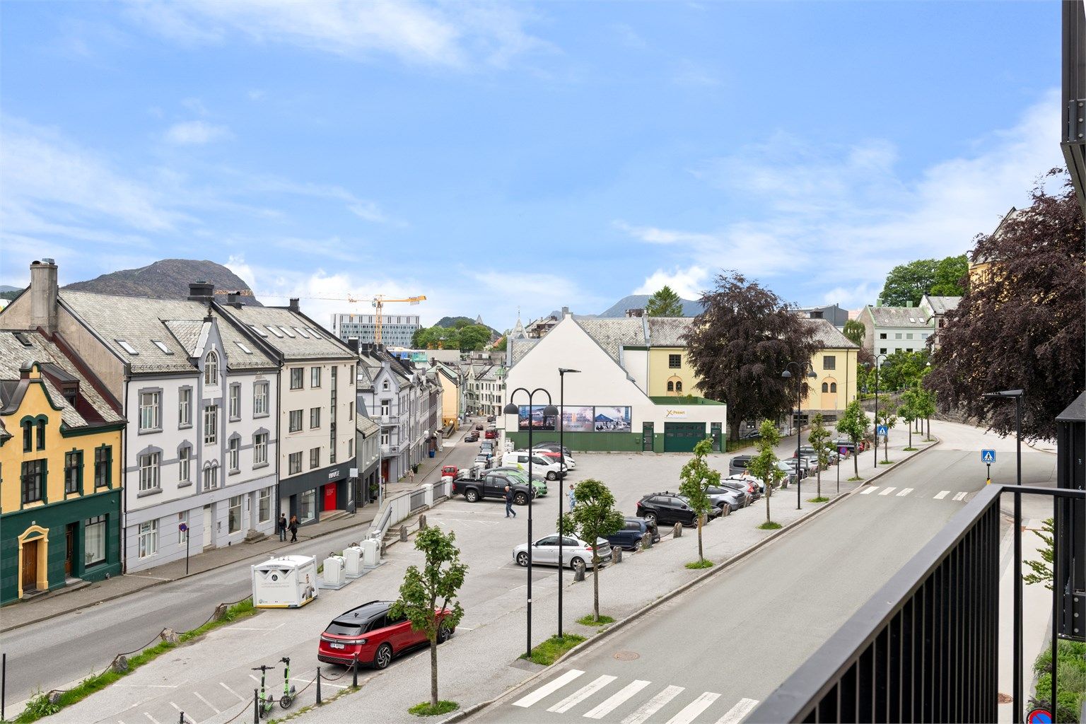 Gangavstand til Ålesund Storsenter og alle sentrumsfasiliteter.