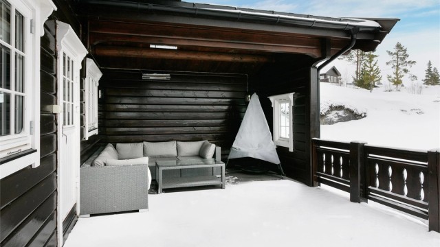 Overbygd utestue på terrassen