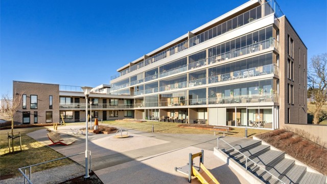 Plassert i byggets 1. etasje og mot vest, så får du egen inngang fra svalgang i fellesområde.