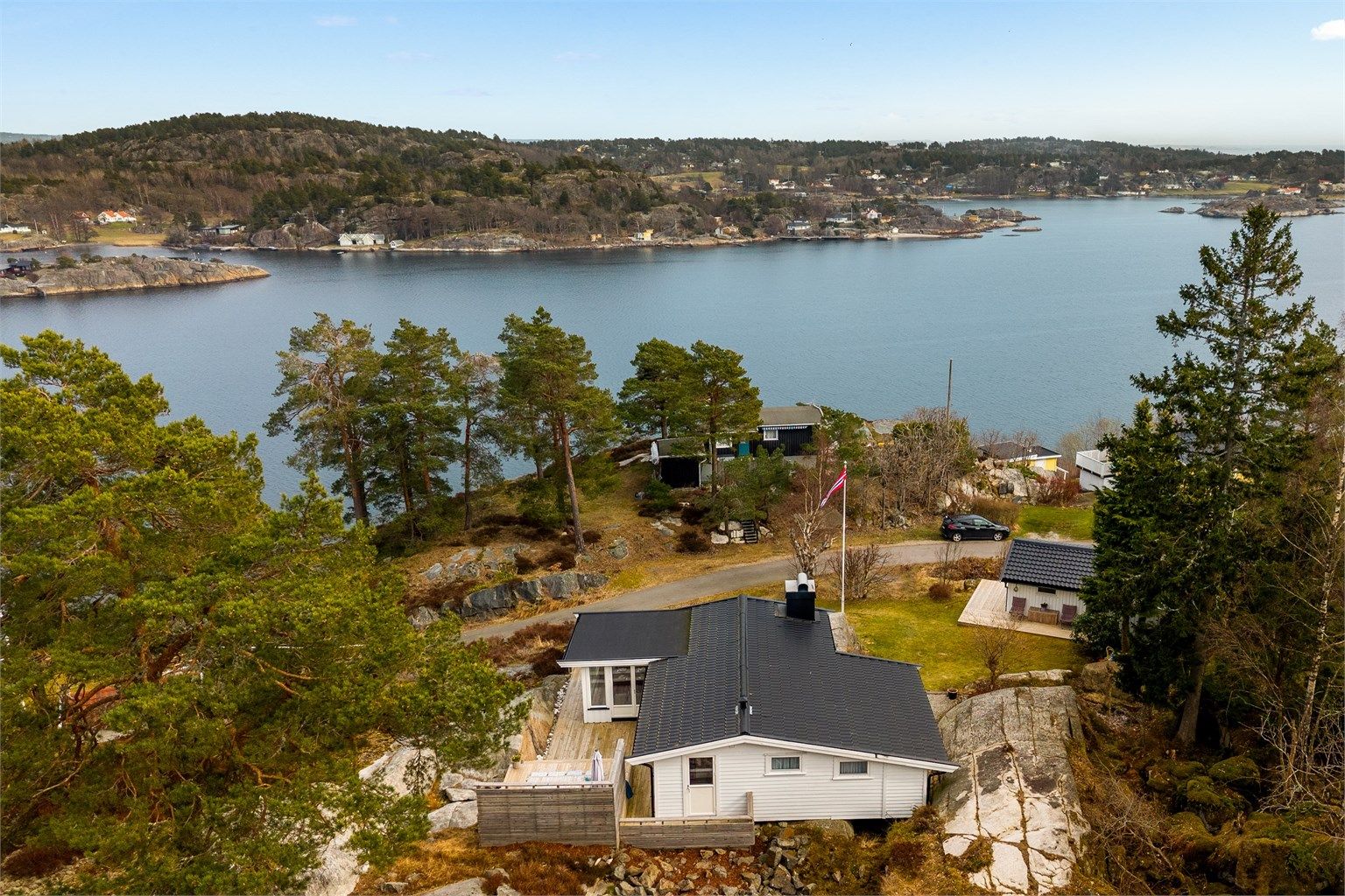 Hummelvikveien 58 - presentert av Krogsveen v/Andreas S. Bjønnes - Foto: Karl Filip Kronstad