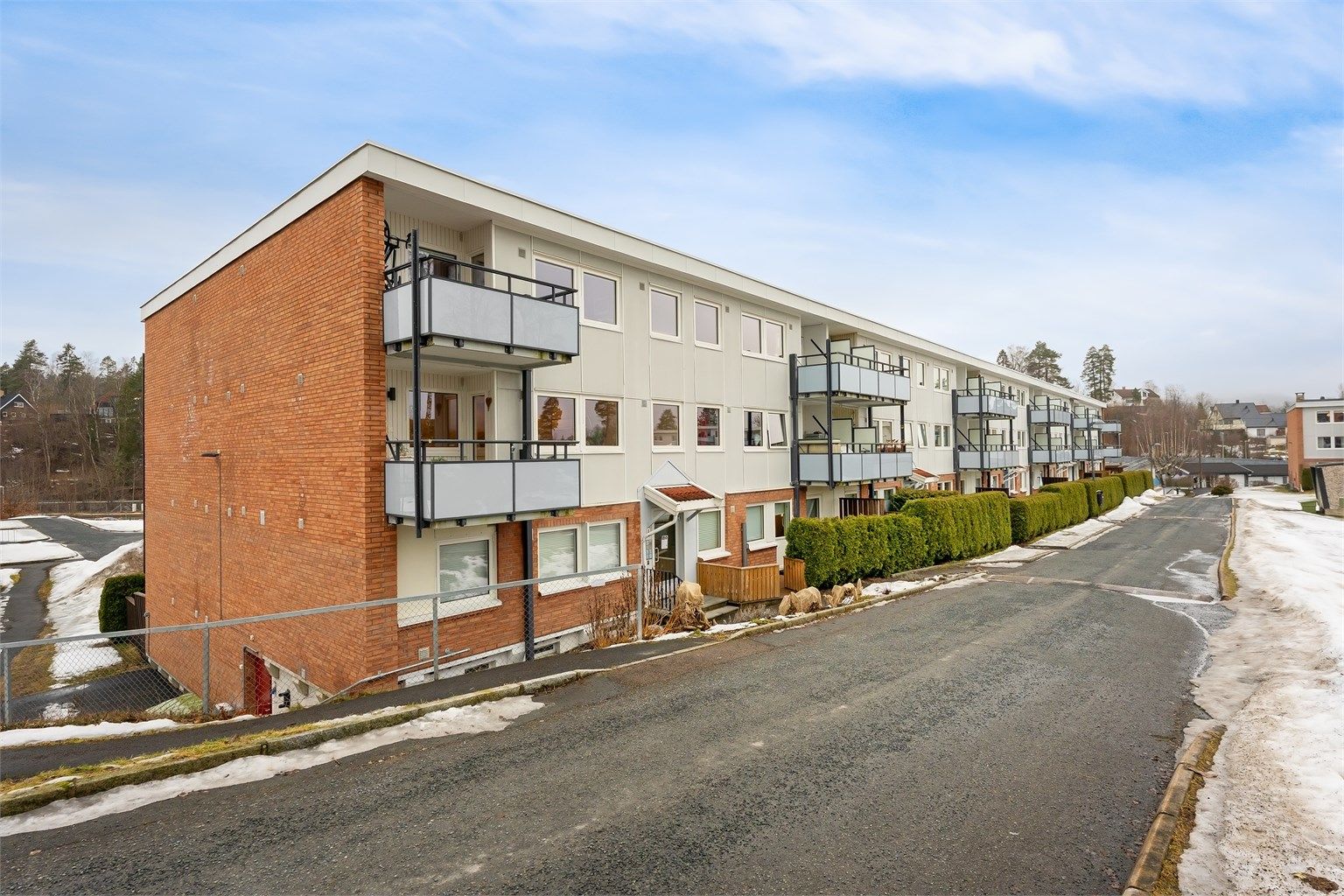 Durud Borettslag er et veletablert og populært bomiljø med pent opparbeidede fellesområder.