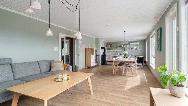 Leilighetens stue er på ca 47m², så her er det god plass til alle - enten om det er familien som samles eller gode venner!