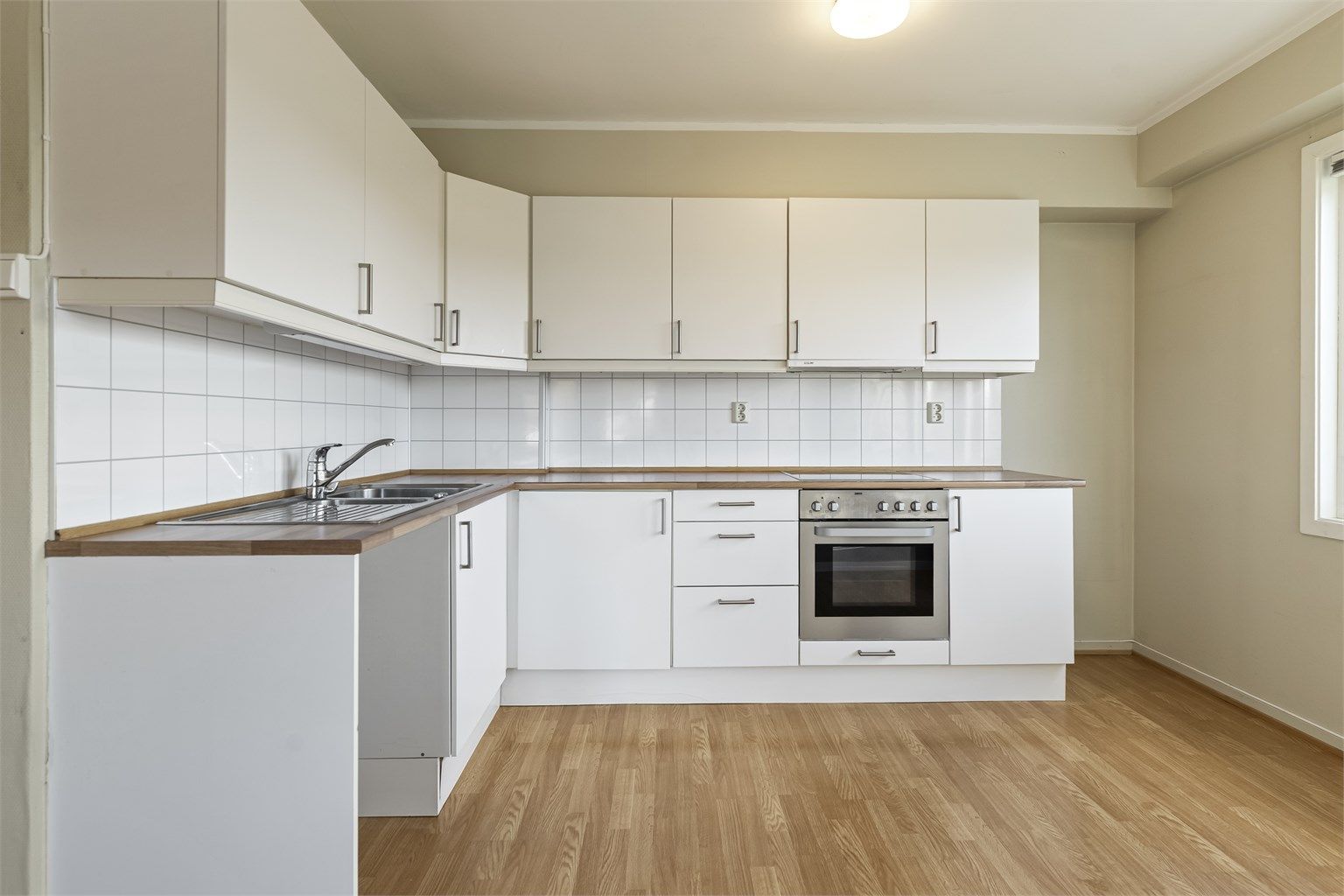 Her er det godt med både skap og benkplass