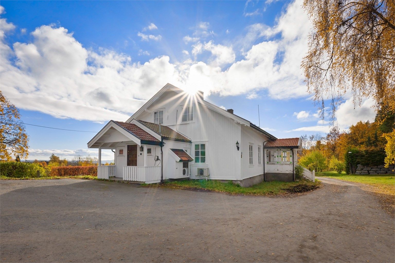 Stor villa med masse muligheter på en fantastisk eiendom