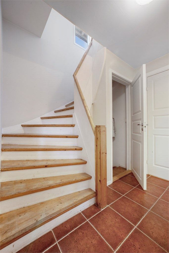 Boligen går over tre etasjer