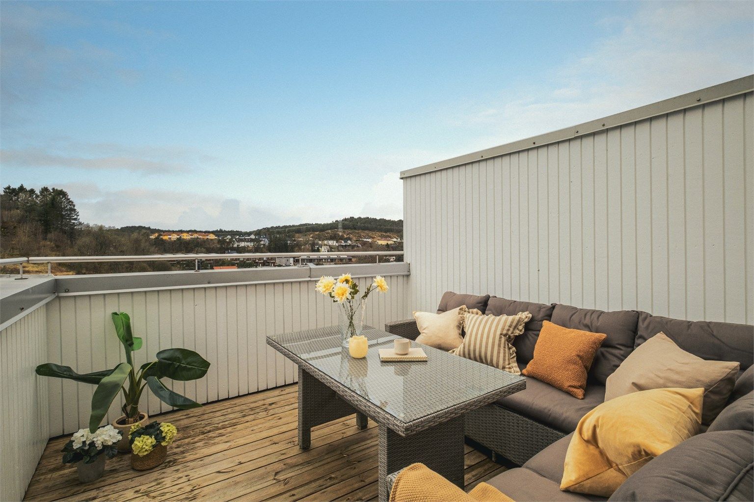 Usjenert og lunt med flott utsikt