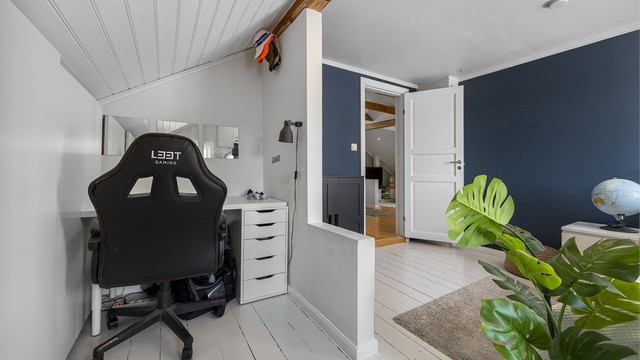 En smart avdeling av rommet gir mulighet for en egen sone til for eksempel en kontorplass.
