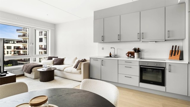 Eiendomsmegler Krogsveen v/ Madeleine Johnsen Thune ønsker deg velkommen til Søster Mathildes gate 37! Perfekt leilighet enten du er på boligjakt for første gang, eller ønsker en attraktiv utleiebolig.