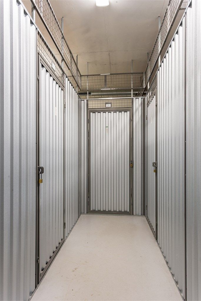  Leiligheten disponerer en bod i byggets 1. etasje