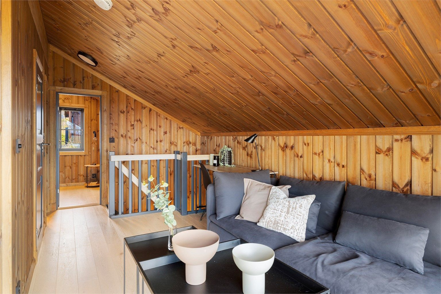Loftstue med plass til hyttekontor