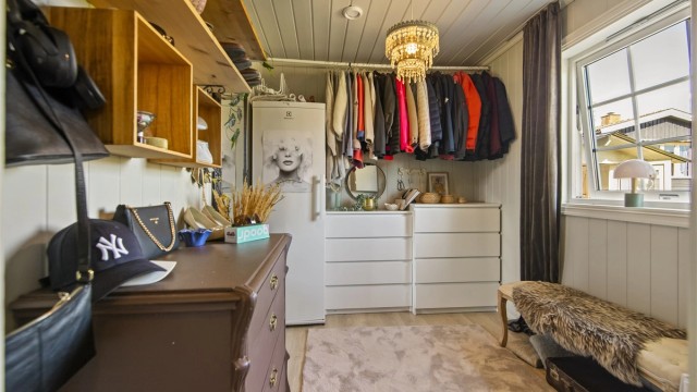 Garderoberom eller kontor, om ønskelig