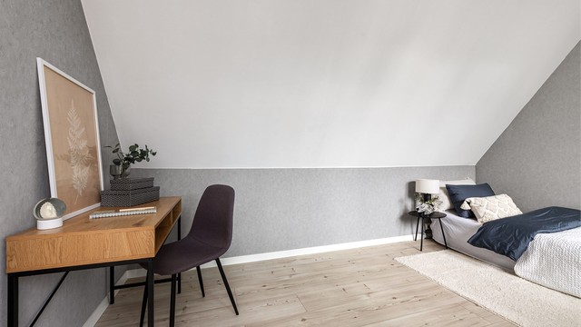 Rommet er arealeffektivt og har plass til både seng og en egen arbeidsplass