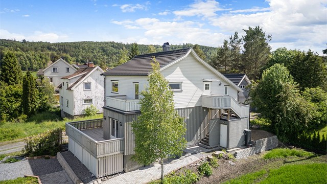 Yttertak fra 2018 med takplater fra Decra