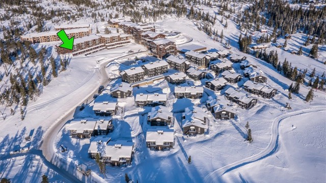 Velkommen til Norefjell Ski og Spa. Leil. 2315/2316 har attraktiv frontbeliggenhet med stor terrasse i enden av rekketun A. Enkel adkomst til terreng.