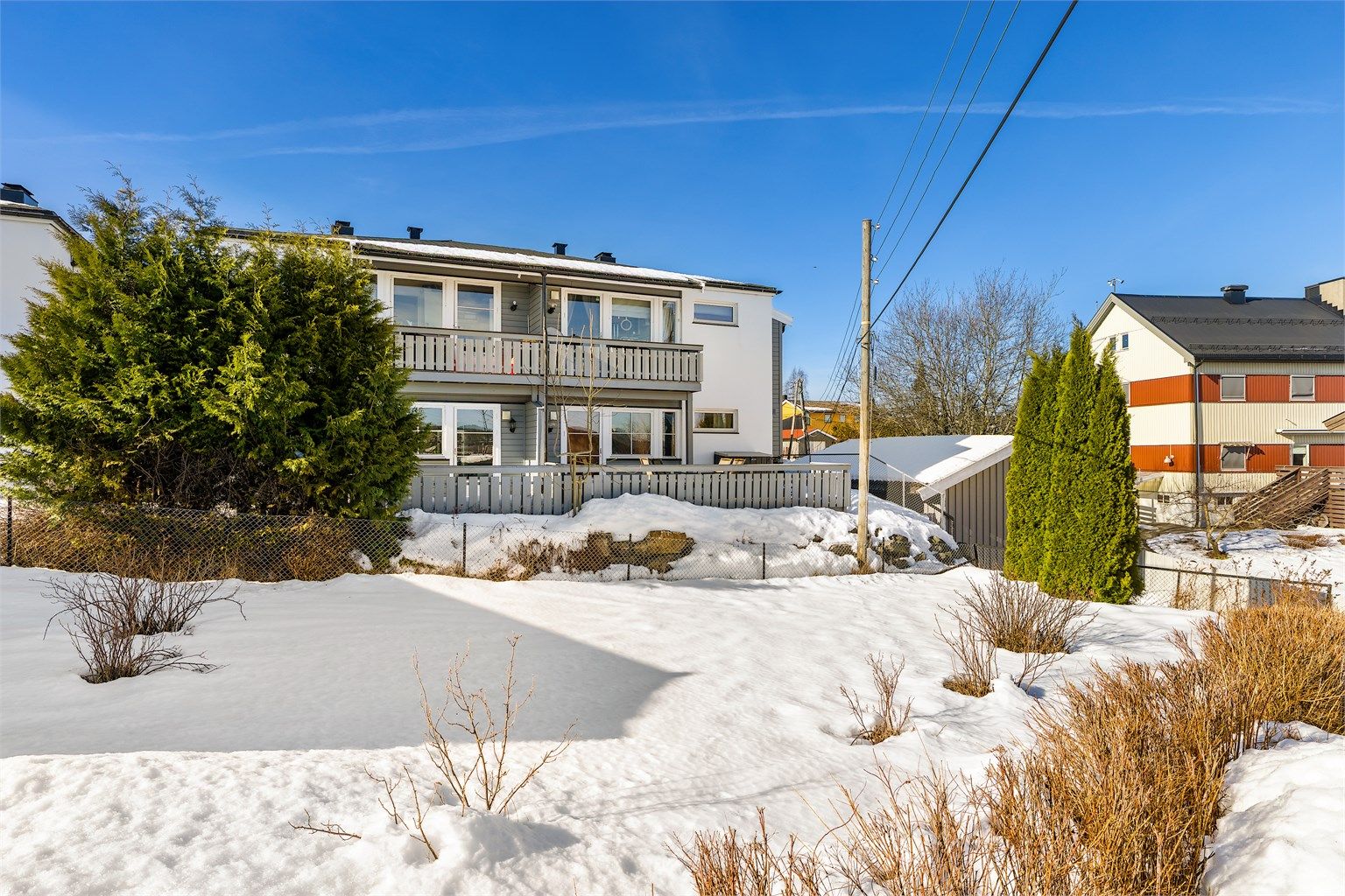 Området er kjent for å være stille og trygt, med nærhet til marka.