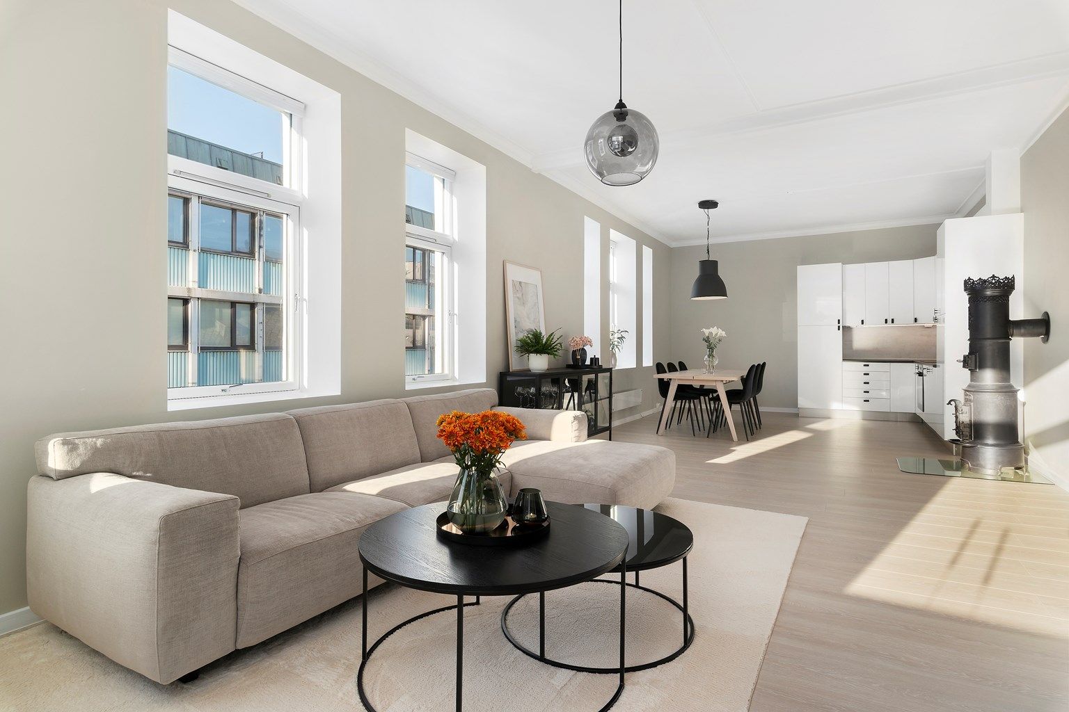 Velkommen til Einarvikgata 1 - presentert av Krogsveen v/eiendomsmegler Robert T. Iversen