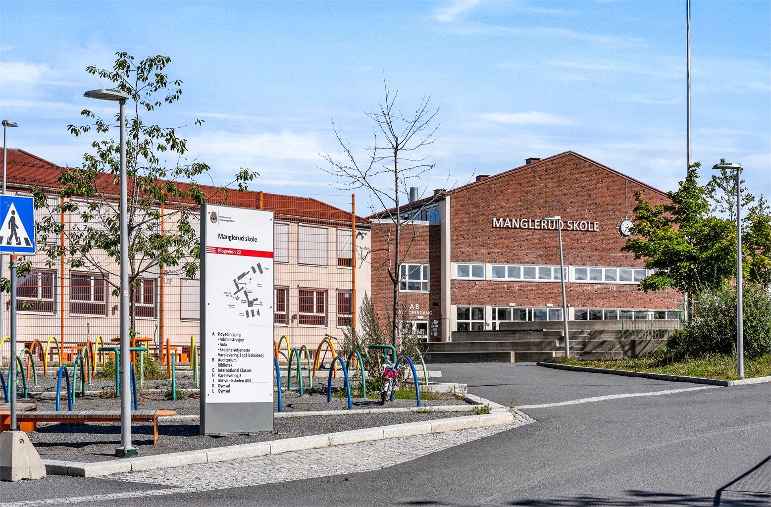 Kort vei til Manglerud skole, som er en 1-10 skole.