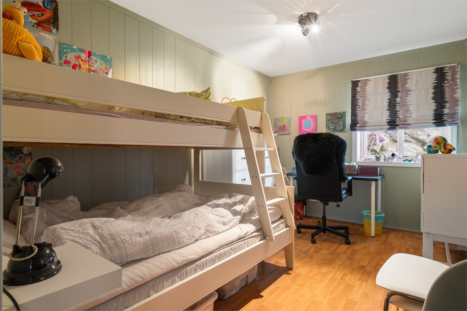 Soverom 2 er på 12 kvm. 