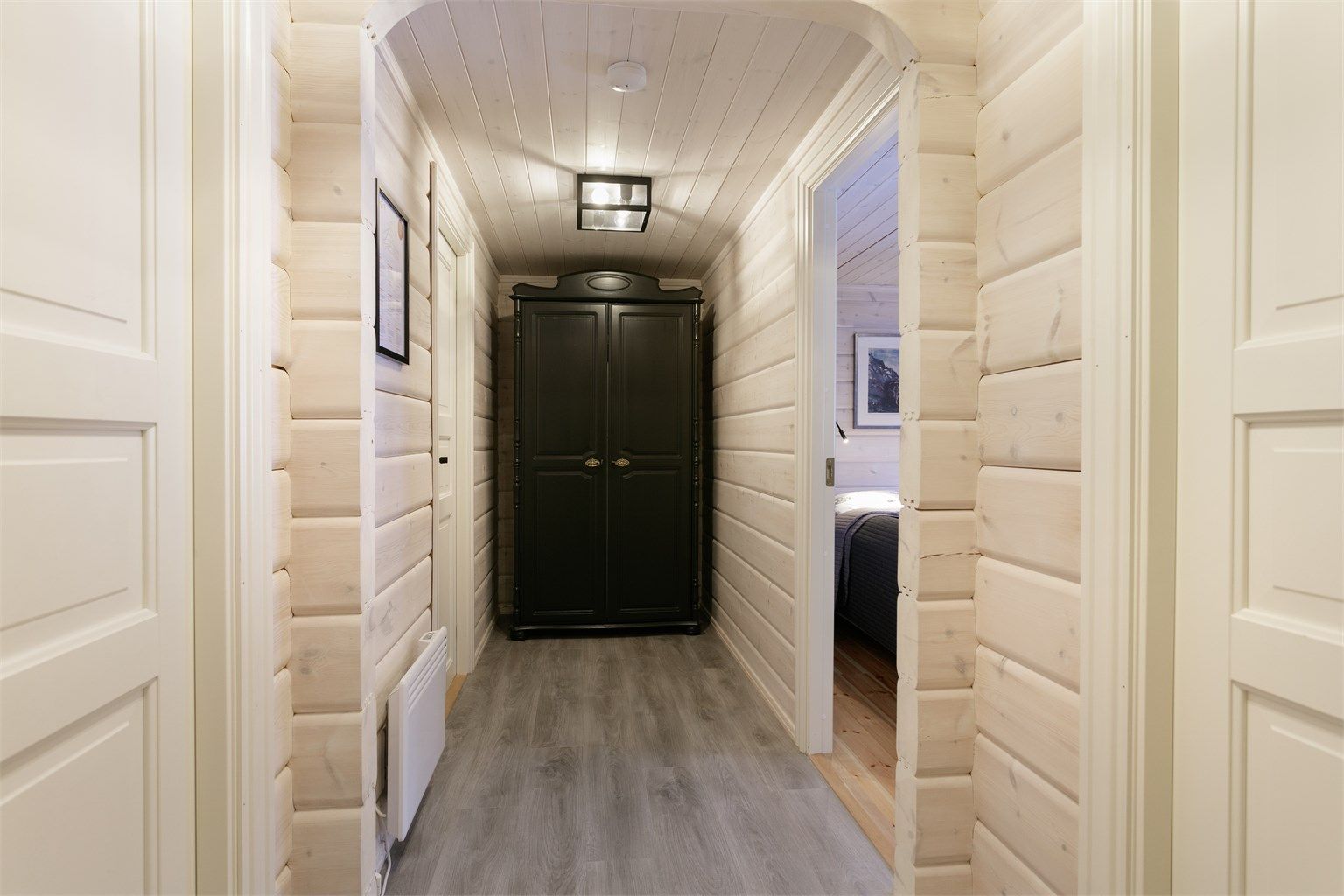 Soveromsgang m/garderobe