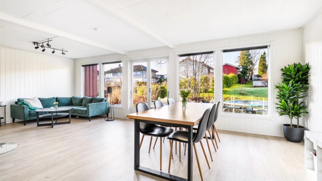 Velkommen til Texneslia 28 - presentert av Krogsveen. Fotograf; Børge Oppegård.