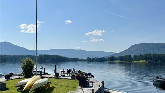 Her er det flotte muligheter for båtliv og padling på vannet.