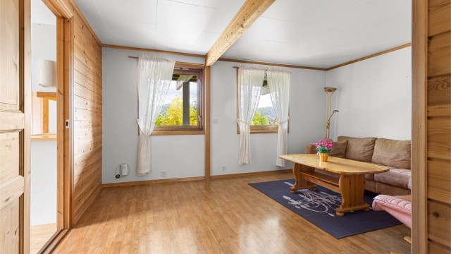 Stue med plass til sofagruppe