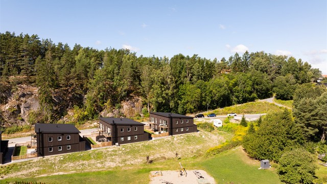 Stort lekeområde mellom de to nye boligfeltene.