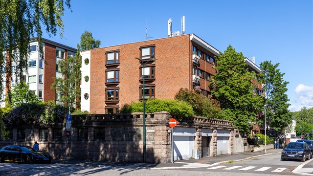 Tidemands gate er en av Frogners klassiske adresser, preget av vakre bygårder, grønne forhager og rolige gateløp.