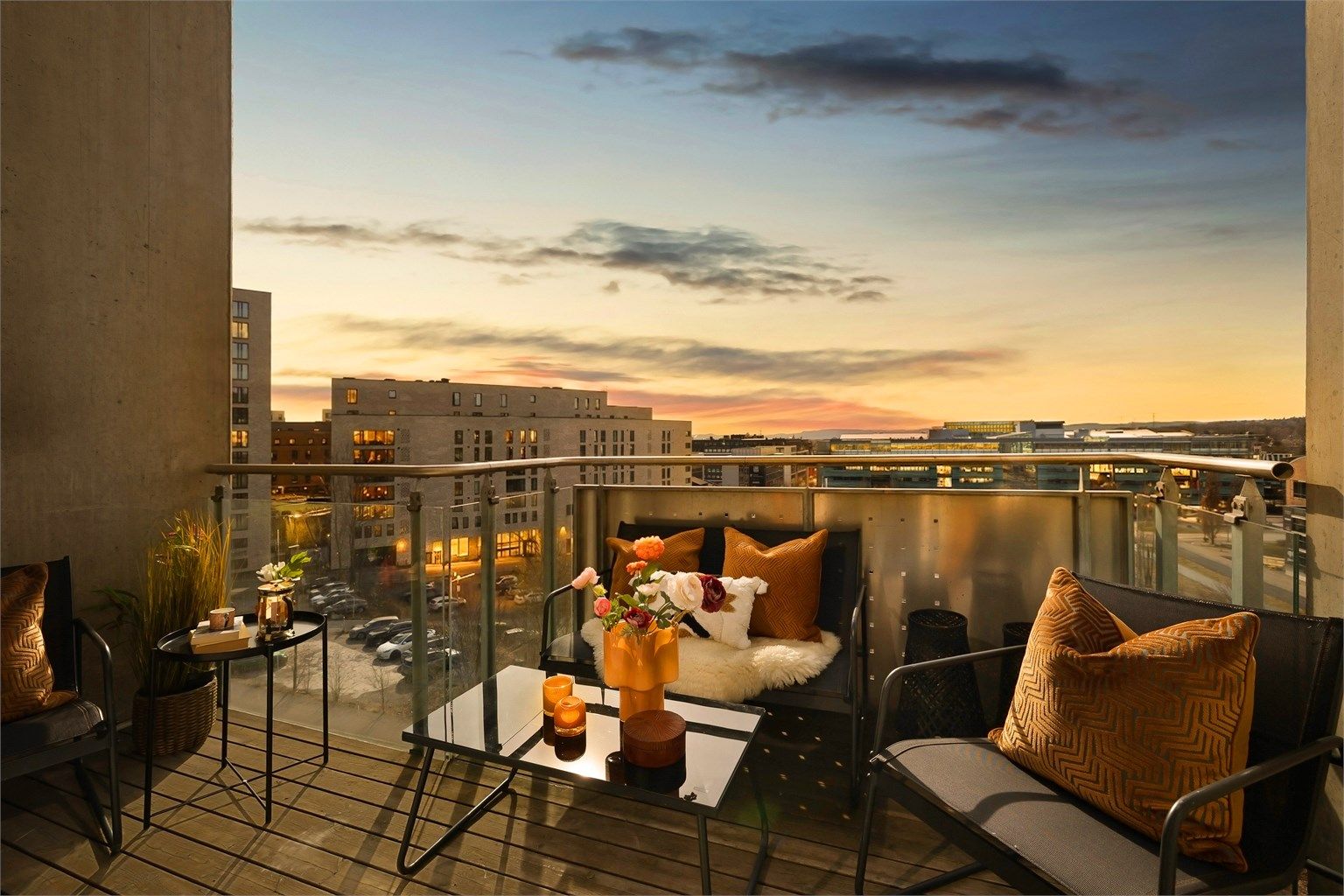 Leiligheten har to balkonger på hhv. 8 m² og 4 m². Foto: Trond Walsø / Walso Work