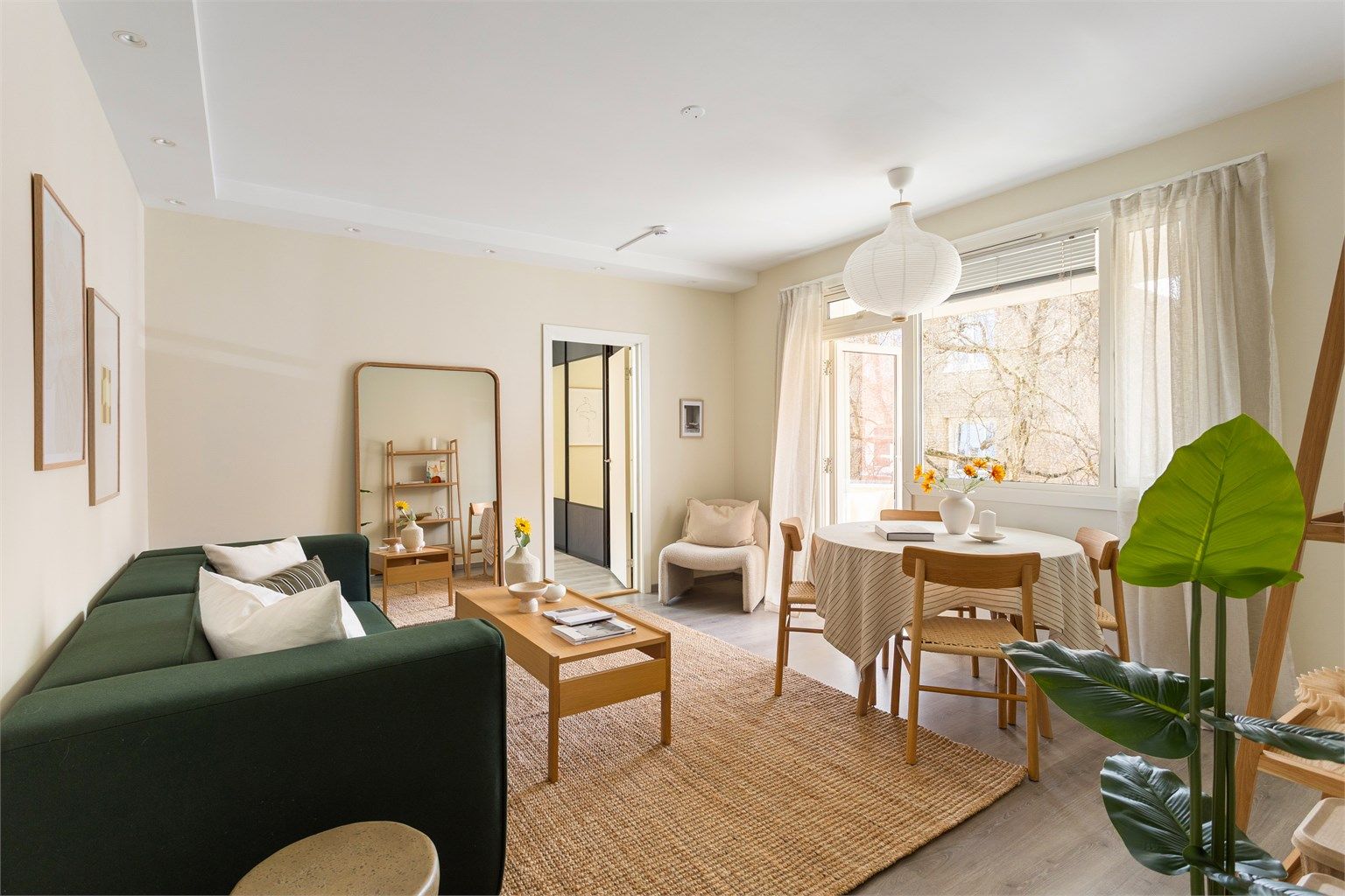 Simen Grevskott ved Krogsveen Hasle har gleden av å presentere Lillebergsvingen 16. Foto: Henrik Eriksen v/Fotostallen. 