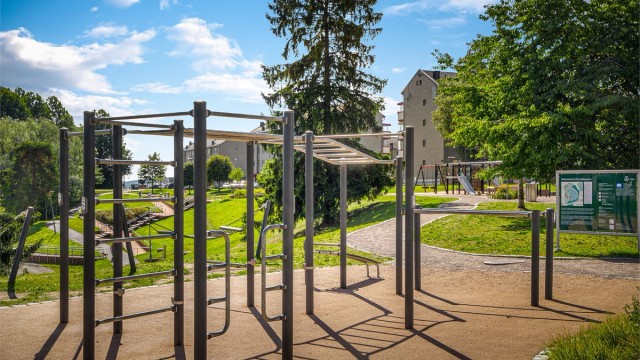 Lekeplass ved Badedammen