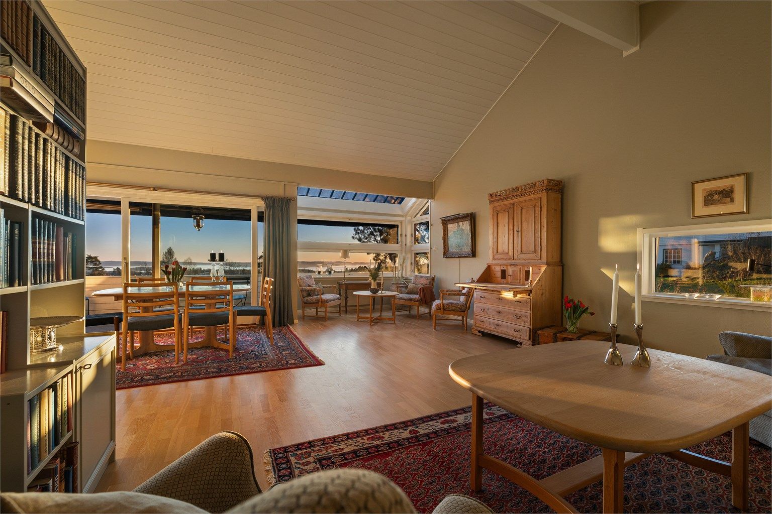 Tydelige soner gir fleksible møbleringsmuligheter. Foto: Trond Walsø / Walso Work