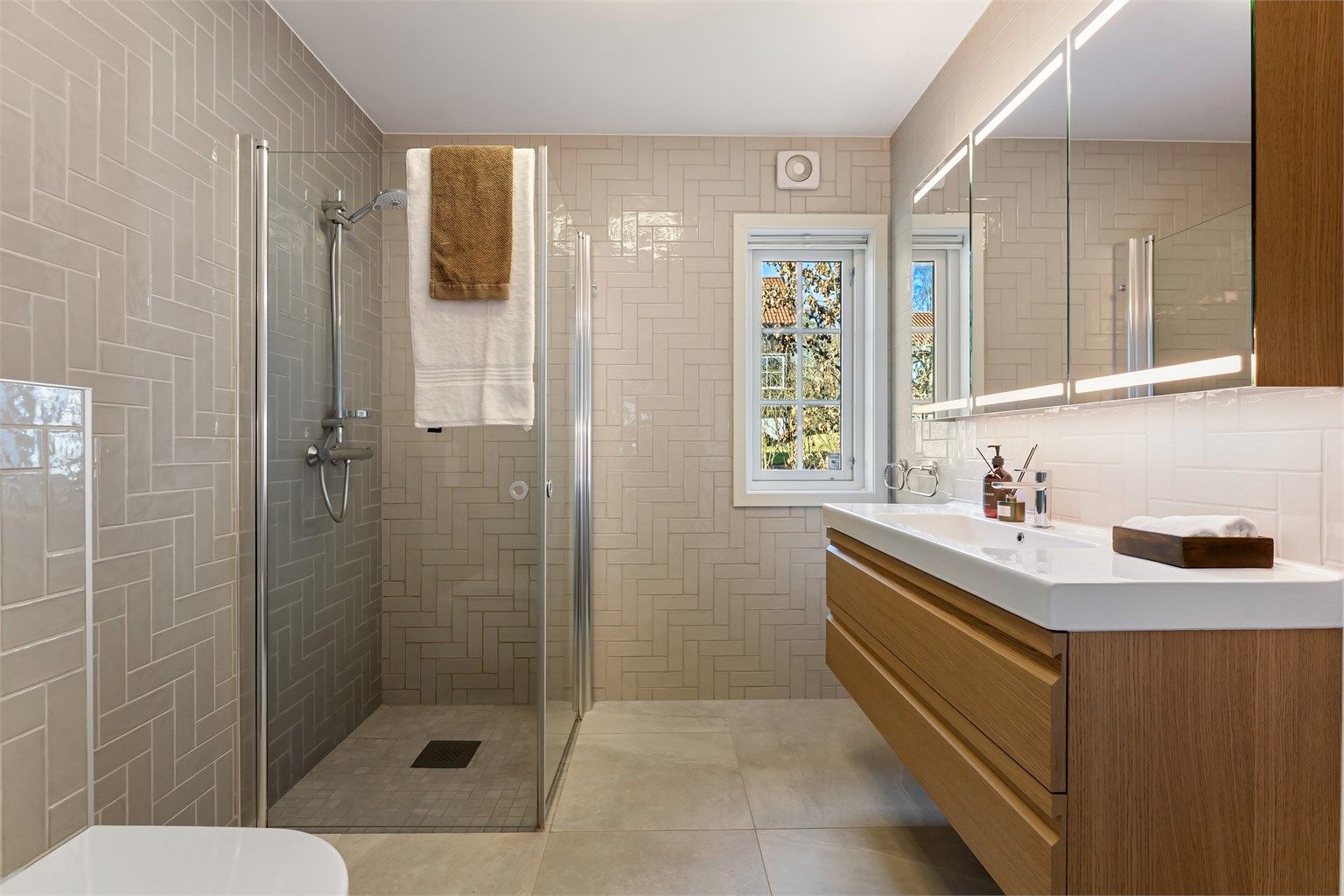 Flislagt baderom med gulvvarme fra 2020