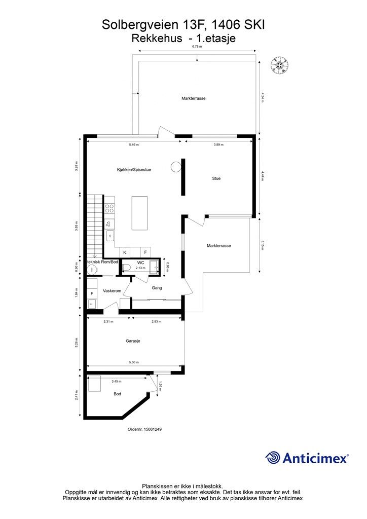1. etasje har en sosial og åpen planløsning med stue, kjøkken og spisestue, samt direkte utgang til to separate markterrasser.