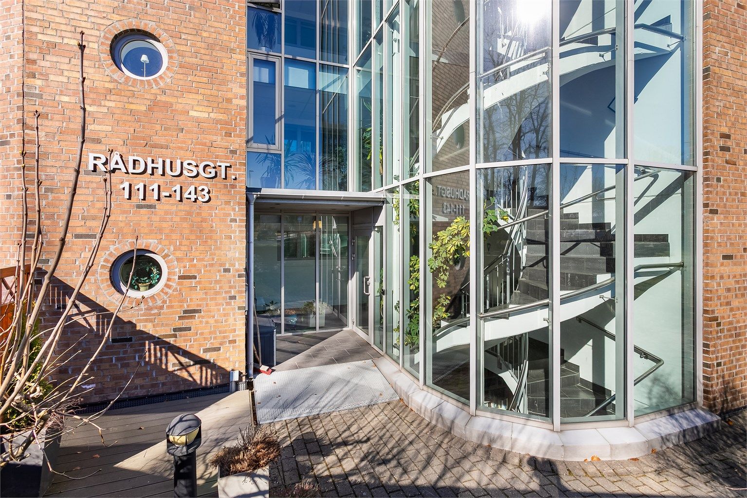 Rådhusgata 111 presenteres av Krogsveen.