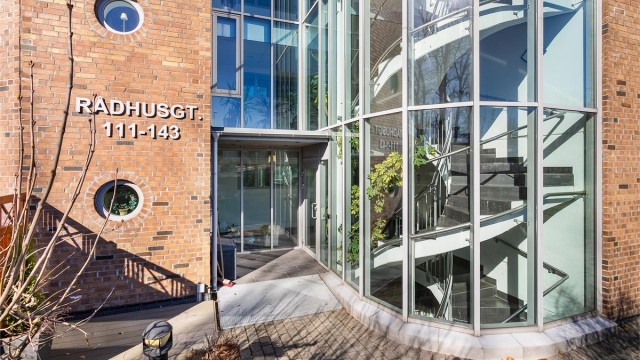 Rådhusgata 111 presenteres av Krogsveen.