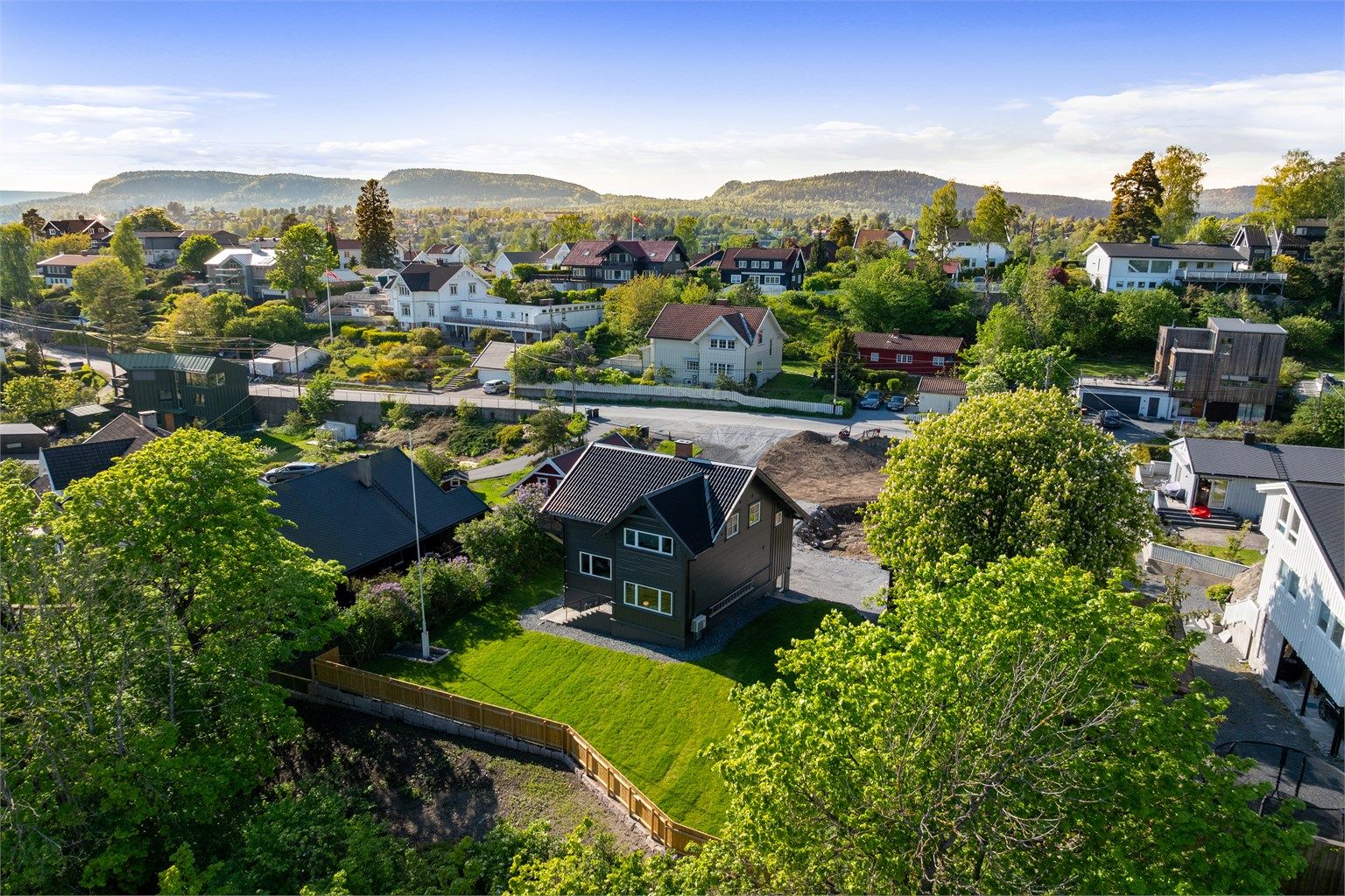 Innbydende enebolig som er vesentlig renovert i nyere tid