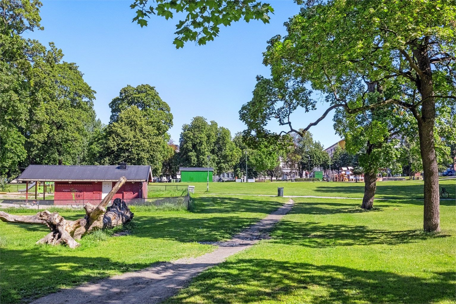 Sofienbergparken er en populær destinasjon på sommerhalvåret.