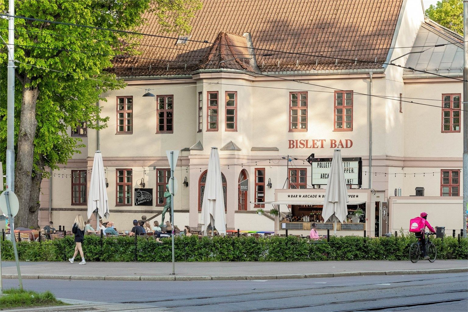 For den treningsglade har man ett par minutters gange til SATS på Bislett og Bislett Bad 