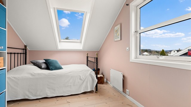 Det tredje soverommet egner seg godt som barnerom, gjesterom eller kontor.