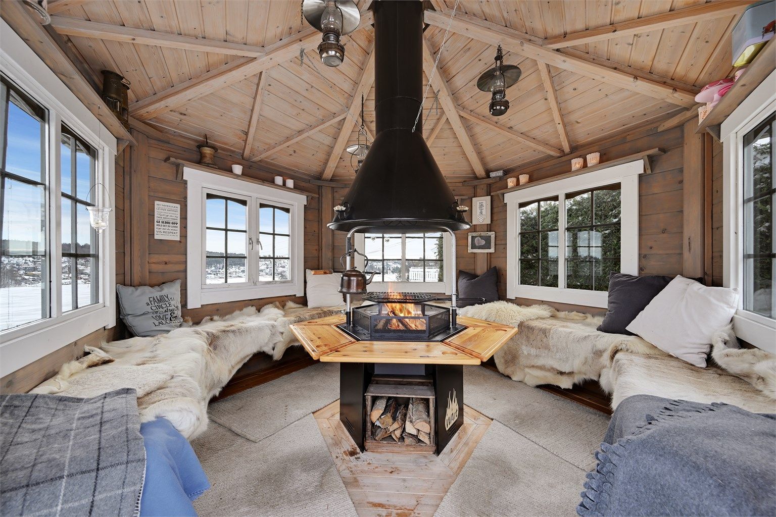 Her er det god plass til hyggelige sosiale sammenkomster for store og små.