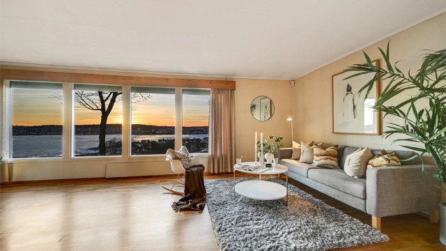 Her finner du et naturlig samlingspunkt i hjemmet – lyst, luftig og harmonisk.